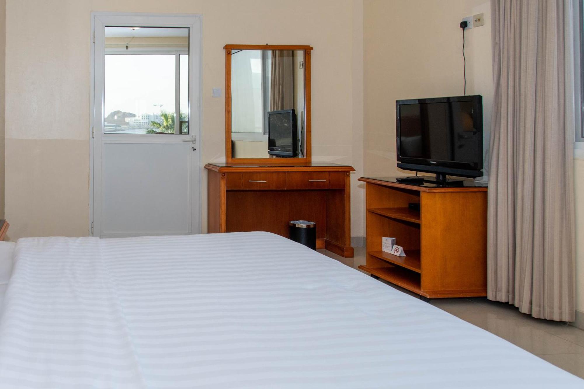 Sandy Beach Hotel & Resort Al Aqah Bagian luar foto