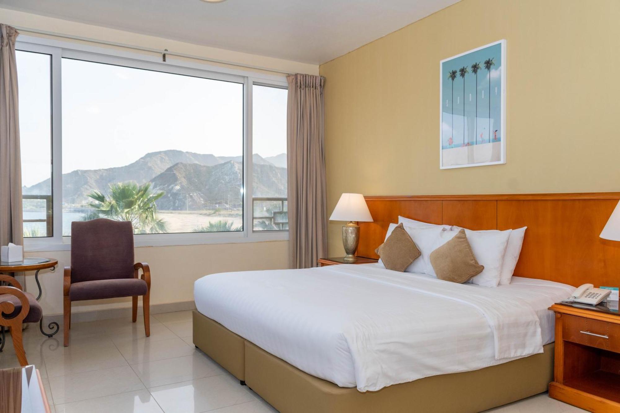 Sandy Beach Hotel & Resort Al Aqah Bagian luar foto