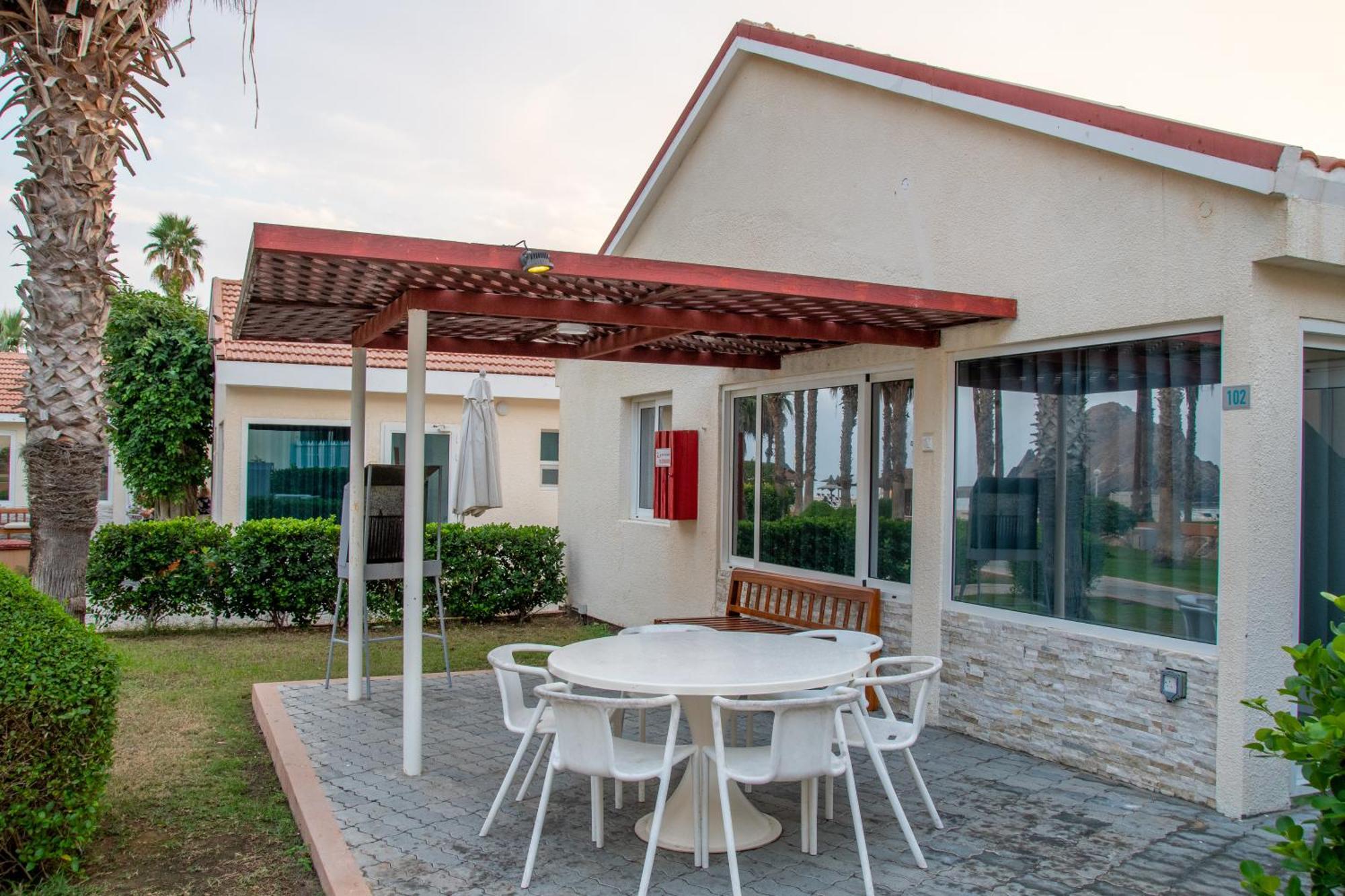 Sandy Beach Hotel & Resort Al Aqah Bagian luar foto