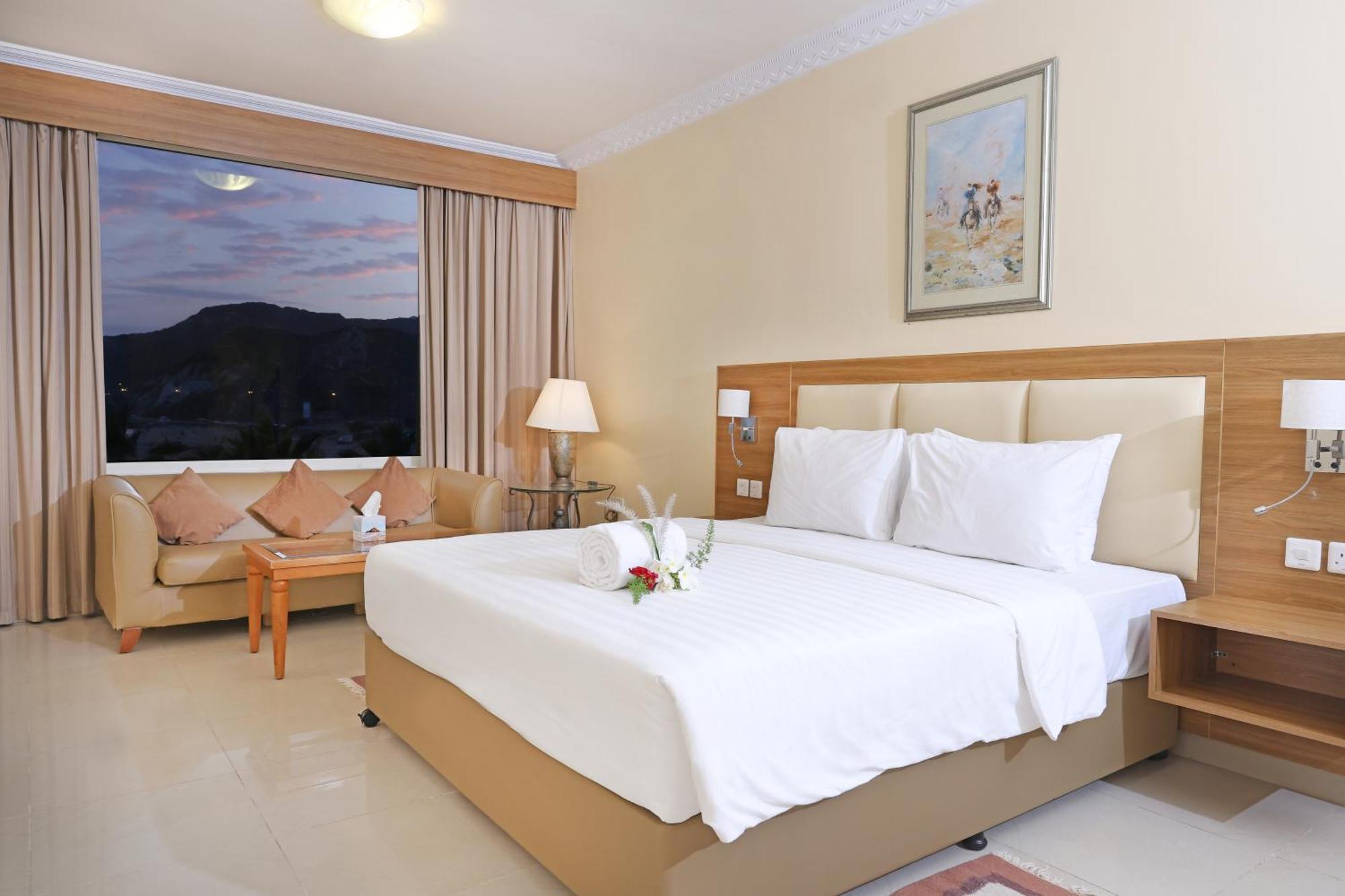 Sandy Beach Hotel & Resort Al Aqah Bagian luar foto